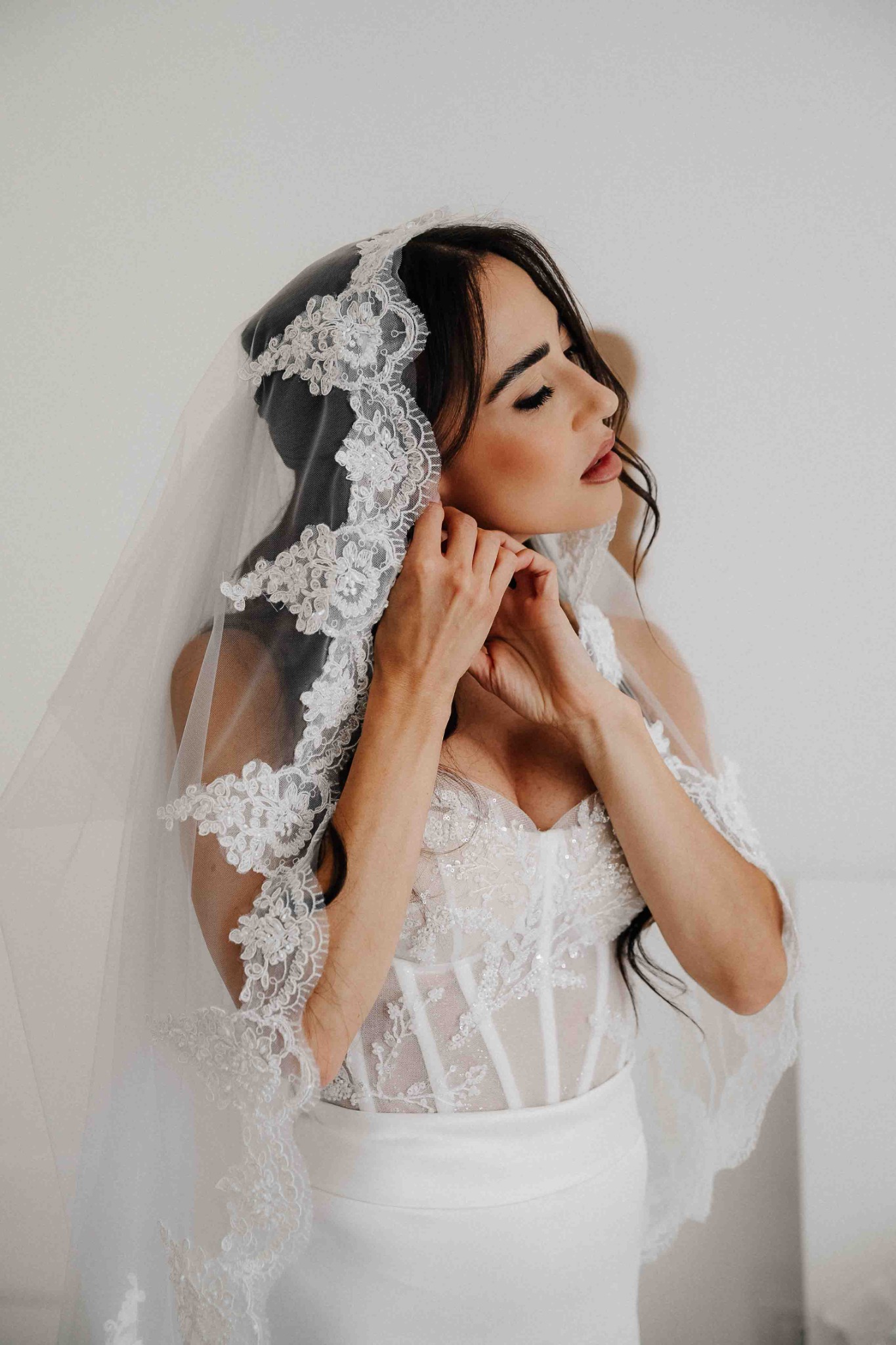 Ritratto della sposa con il velo